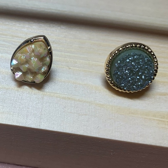 SALE💚 any 3 for $18 💚 Colorful Druzy Stone Stud Earrings Gold - Picture 2 of 4